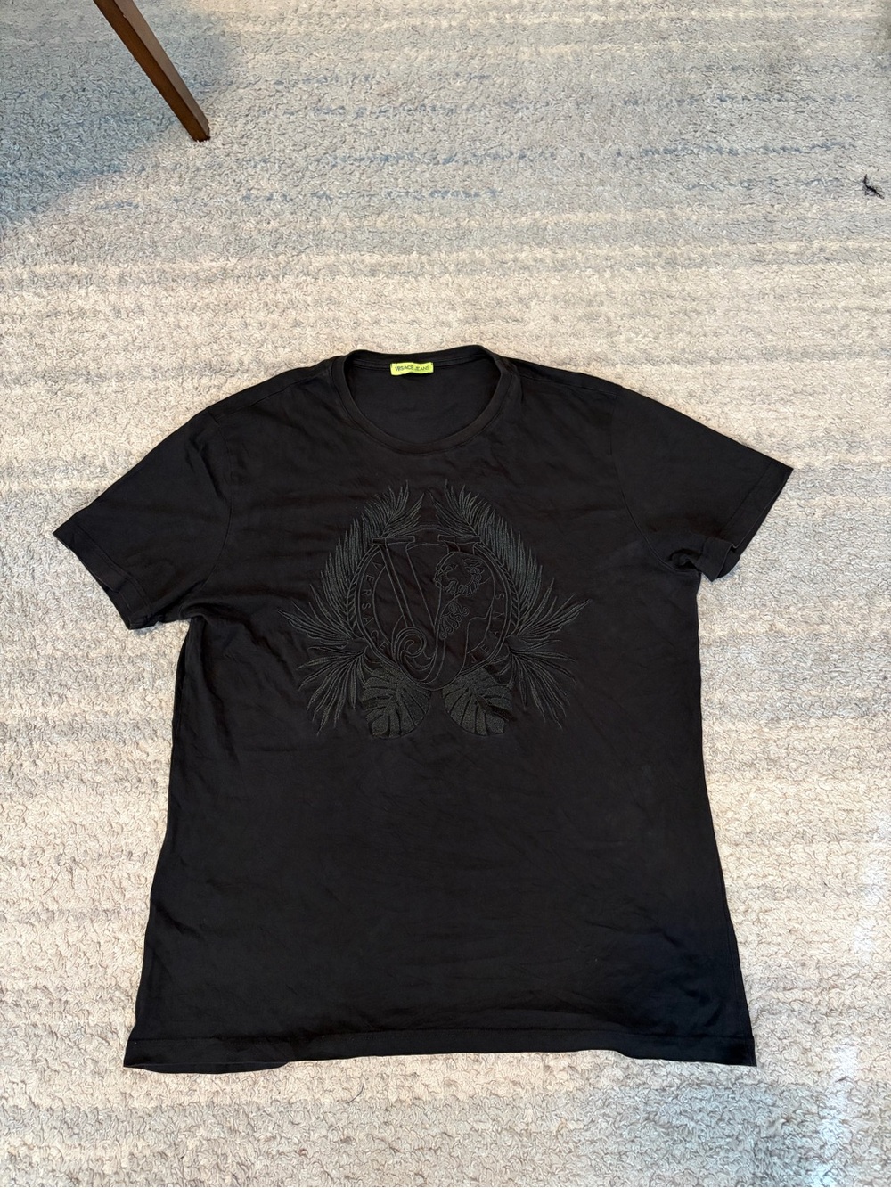 VERSACE JEANS Black Embroidered Lion Palm Crest Graphic T-Shirt Mens Size XL